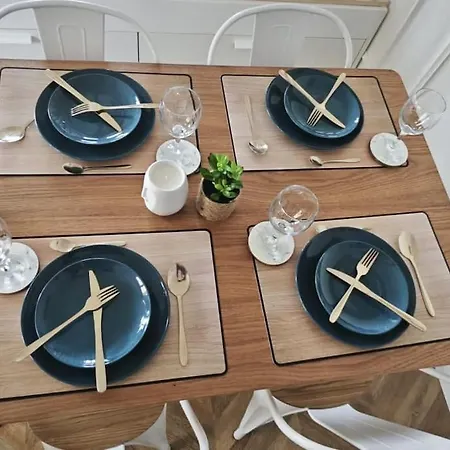 Perle Berckoise - - 250m De La - 1er étage Appartement *