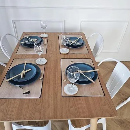 Apartment Perle Berckoise - - 250m De La - 1er Etage *